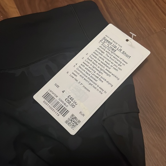 NWT Lululemon speed up LR short 2.5” size 4,8 black camo - Picture 2 of 3